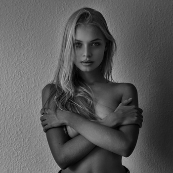 Image "Bella" by Peter Coulson