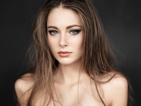 Image "Amy" by Peter Coulson