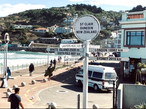 Image "St. Clair, Dunedin New Zealand" by Jessie Fox