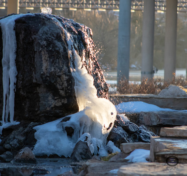 Image "Frozen Falls" by Damon Bell