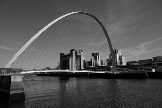 Image "Millenium Bridge, NewCastle, UK" by Norton Dudeque