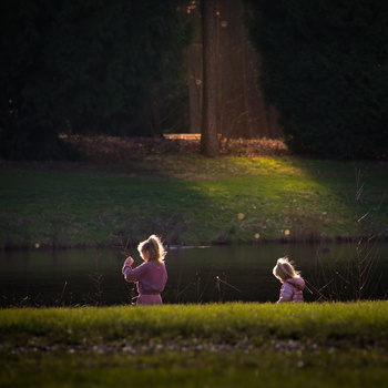 Image "Sisters" by Carlos Longueville