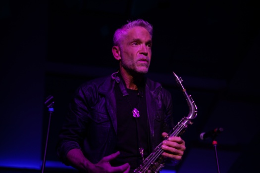 Image "Dave Koz" by Sean Tucker