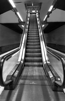 Image "TRAIN STATION ESCALATOR" by PEDRO Hayward