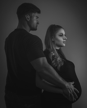 Image "Maternity Couple Photoshoot" by Thomas Schwarz
