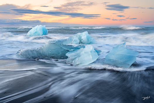 Image "Diamond Beach" by Dean McLeod