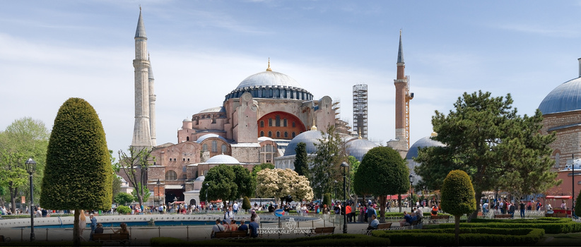Image "Haga Sofia (Grand Mosque)" by Slawomir Szwankowski