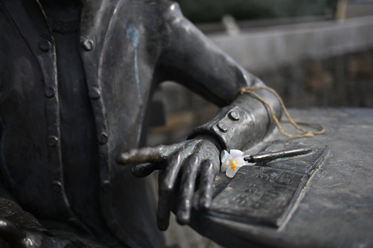 Image "statue" by odd lie