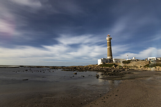 Image "Jose Ignacio Light" by Gabriel Cusmir Cúneo