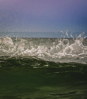Image "Wave" by Alan BRANCH