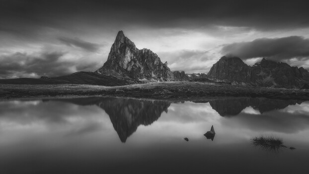 Image "The Great Below" by Thomas de Franzoni