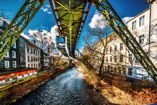 Image "Wuppertaler Schwebebahn" by Timo Schakau