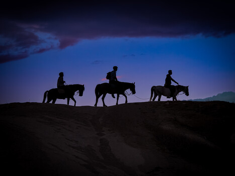Image "Twilight ride" by Vladimir S.