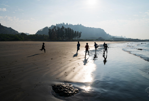 Image "The children of the longest beach." by Md. Arifuzzaman