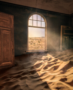Image "Ghost town " by Maria Sustelo