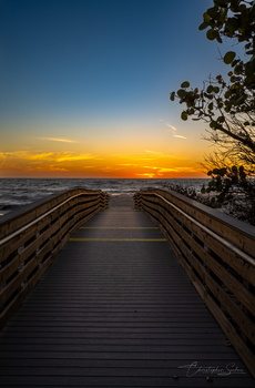 Image "To the beach" by Christopher Suckow