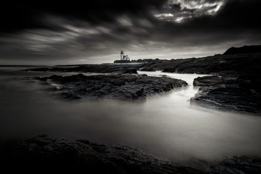 Image "Le phare des chats" by av peteghium