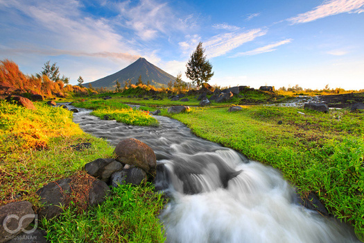 Image "Good Morning Mayon" by Chris Sanan