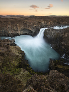 Image "Aldeyjarfoss sunrise" by Mads Peter Iversen