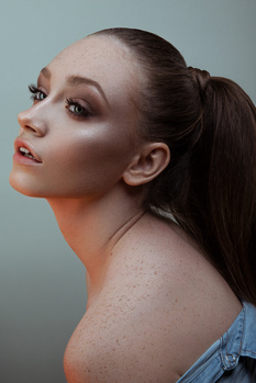 Image "Kate" by Dariusz G