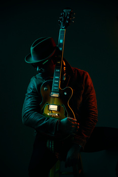 Shadow by jesus santos