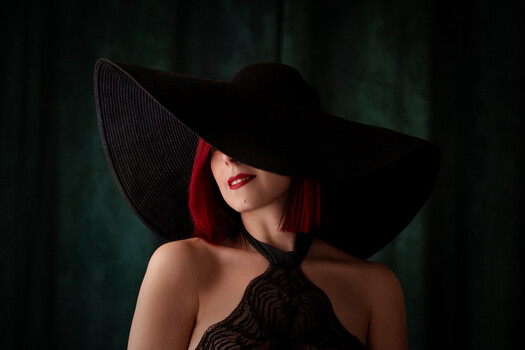 Image "Under the Brim | Fine Art Female Portrait" by Martyna Osuchowska