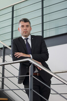 Image "Business portrait" by Jan Wasserbauer