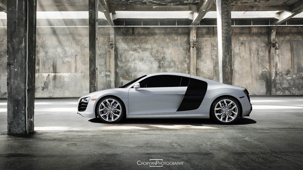 Image "Audi R8" by Steve Choryan
