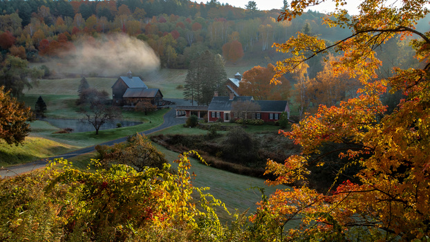 Image "Sleepy Hollow Farm" by Dean Meersman