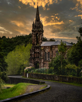 Image "Gothic Church in the Azores" by Pedro Pulido