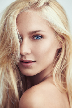 Image "Eva" by Quentin Decaillet