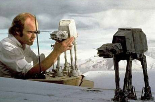 BTS] Behind The Scenes Photos of Iconic 'Star Wars' Scenes | Fstoppers
