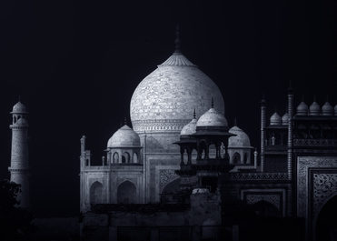 Taj Mahal by Saajan Manuvel