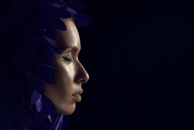 Bright Queen by Dodô Villar