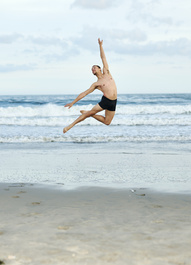 Garrett in the air by Alan Hubbard