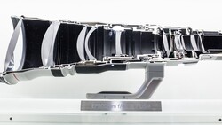 Canon Has Grown Crystals in a Furnace Since 1967 to Fix a Color Error Ordinary Glass Cannot Correct