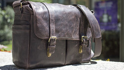 Fstoppers Review: The ONA Leather Brixton Stylish Camera Bag