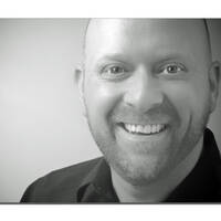 Profile picture for Warren Verity