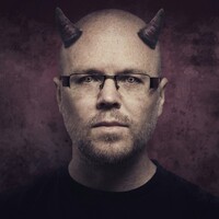 Profile picture for Lee Thompson