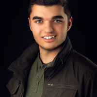 Profile picture for Uriel Arnson
