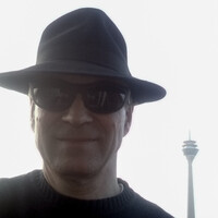 Profile picture for Roland Hinueber