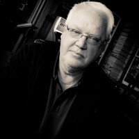 Profile picture for Kevin Dickinson