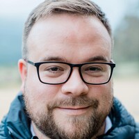 Profile picture for Tee Lambert