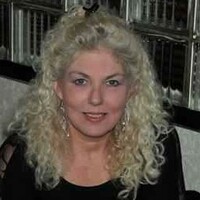 Profile picture for RAE Roberts