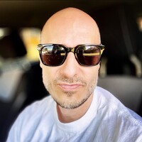 Profile picture for Kris Kuzniar