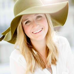 Profile picture for user laurenejonas