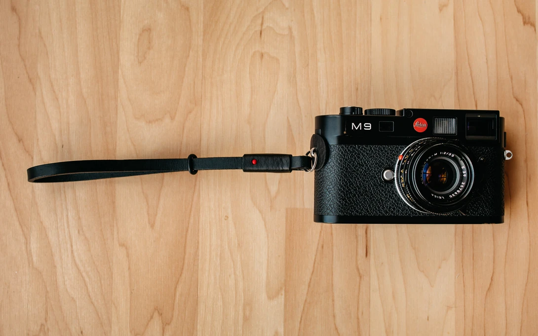 Photo of Deadcameras wrist strap