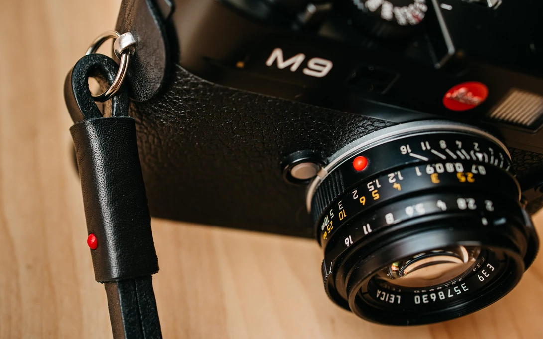 Photo of Deadcameras wrist strap
