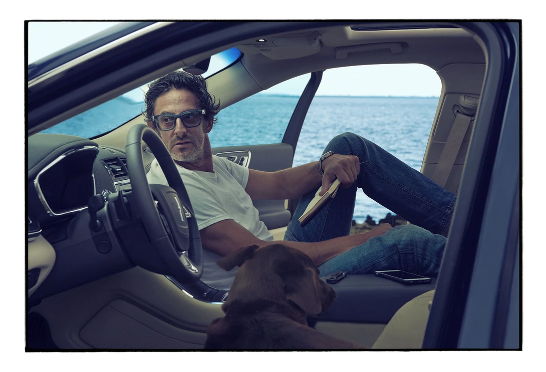 That's Continental, photographed by Annie Leibovitz