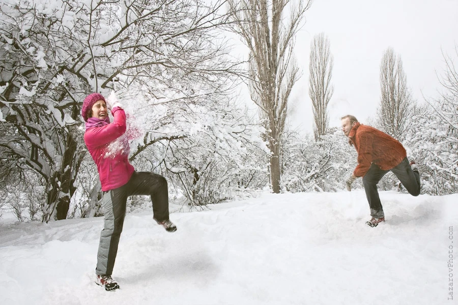 Snow ball fight